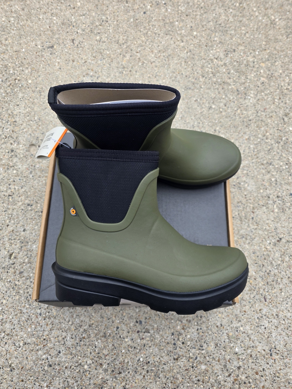 BOGs Olive Green Women's Rain Ankle Boots Size 10